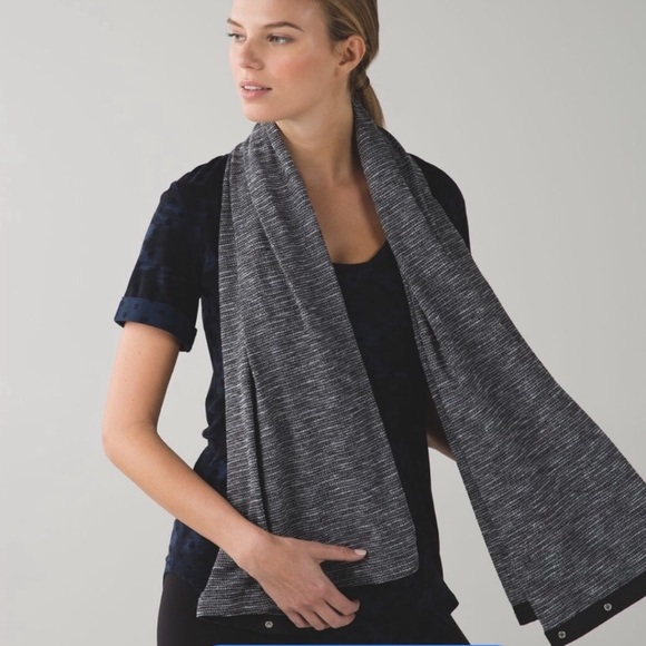 Lululemon | Vinyasa Scarf - Picture 3 of 5
